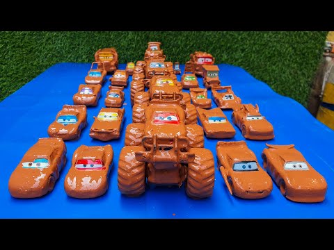 Clean up muddy minicars &amp; disney pixar car convoys! Play in the garden