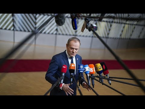 Pologne: le nouveau gouvernement licencie l'&eacute;quipe dirigeante des m&eacute;dias publics