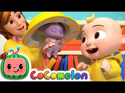 Yes Yes Dress for the Rain | CoComelon Nursery Rhymes &amp; Kids Songs