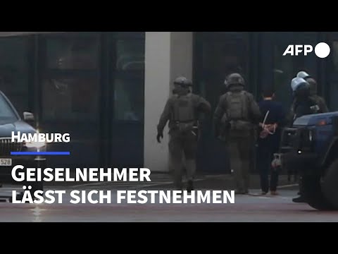 Geiselnehmer von Hamburg l&auml;sst sich festnehmen | AFP