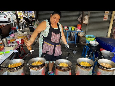 Amazing Wok Skills! Thai Master Chef Cooks The Best Pad Thai - Thailand Street Food