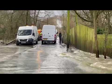 Sonning Floods Cause Road Closures by My Wokingham