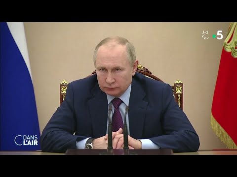 Vladimir Poutine plus isol&eacute; que jamais - Reportage 