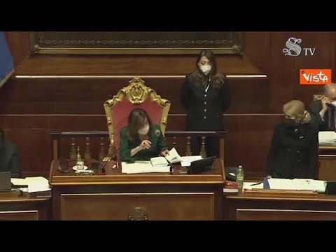 Casellati Vs senatore Crucioli: &quot;Lei ha atteggiamento di chi vuole saltare la fila&quot;