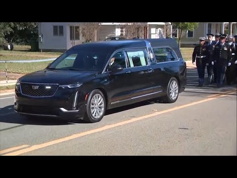 Family of Rosalynn Carter escorts her for last time through Plains during public procession