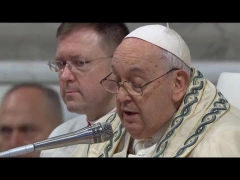 Papa Francesco: &laquo;Il mondo guardi a donne e a madri per trovare la pace&raquo;