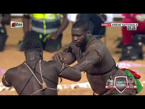 Eumeu S&amp;egrave;ne vs Tapha Tine - Int&amp;eacute;gralit&amp;eacute; du combat avec une grosse bagarre