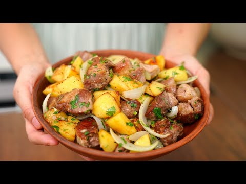 The most delicious meat with potatoes in a pan! A very simple and delicious recipe