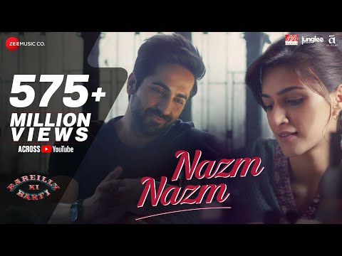 Nazm Nazm - Lyrical | Bareilly Ki Barfi | Kriti Sanon, Ayushmann Khurrana &amp; Rajkummar Rao | Arko