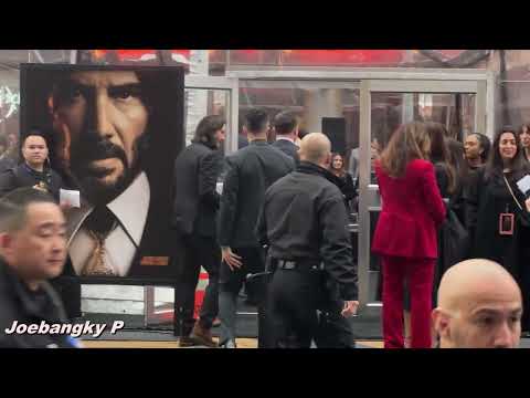 Fans went crazy for Keanu Reeves at the premiere of John Wick: Chapter 4