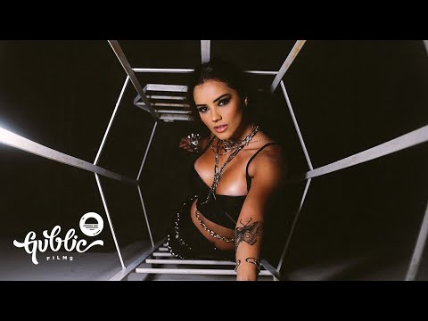 J&uacute;lia Rezende - Livre Leve Louca (Clipe Oficial)