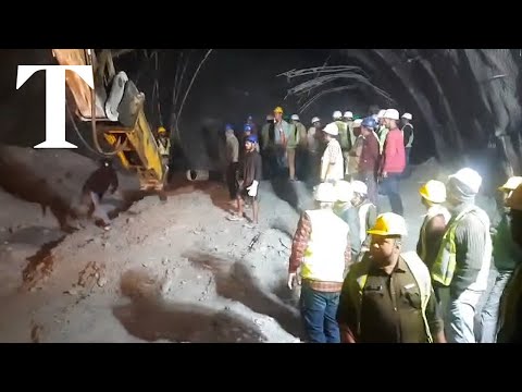 Tunnel collapses in India leaving 40 construction workers trapped