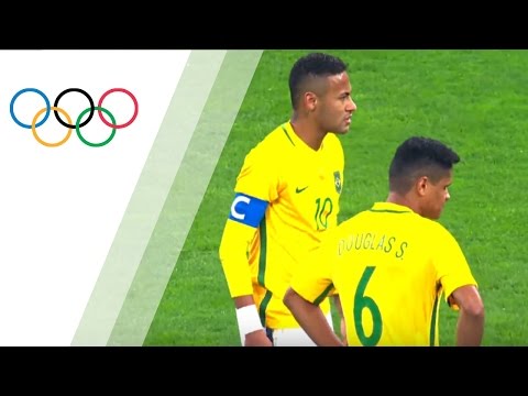 Neymar scores his first goal in Olympics 2016 with a free kick