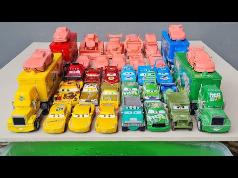 Clean up muddy minicars &amp; disney car convoys! Play in the garden