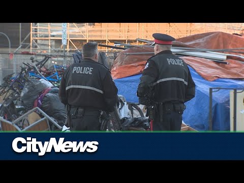 City of Edmonton, police begin dismantling first &lsquo;high risk&rsquo; downtown homeless encampment