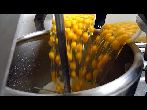 homemade waffles made with 300 eggs - korean street food