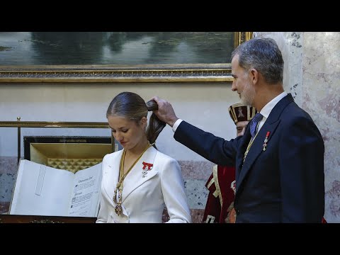 La Princesa Leonor recibe las medallas del Congreso y Senado