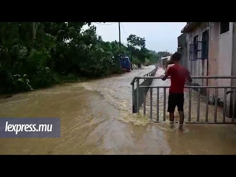 Cyclone Belal : Le terrain pour 250 maisons inond&eacute;