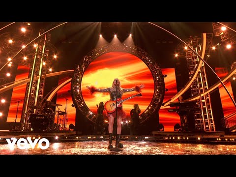 Ellie Goulding - Burn [Live From Dick Clark&rsquo;s New Year&rsquo;s Rockin&rsquo; Eve]