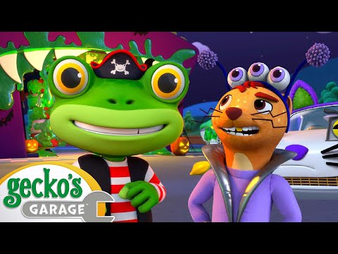 Halloween Helicopter Mishap | Gecko's Garage - Spooky October | Fun Kids Videos