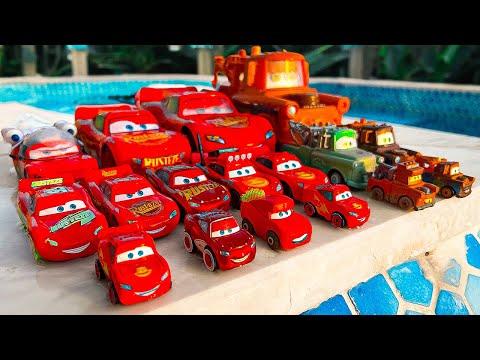 Clean up muddy minicars &amp; disney car convoys! Play in the garden