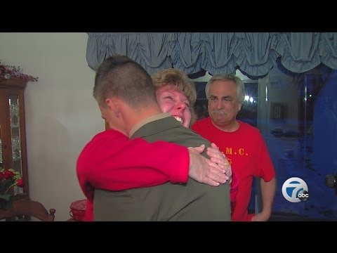 Marine surprises family just in time for Christmas