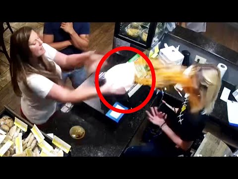 Angry Customer Throws Soup in Restaurant Manager&rsquo;s Face