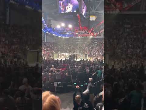 Crowd reacts to CRAZY Khamzat Chimaev vs Gilbert Burns fight! At UFC 273  