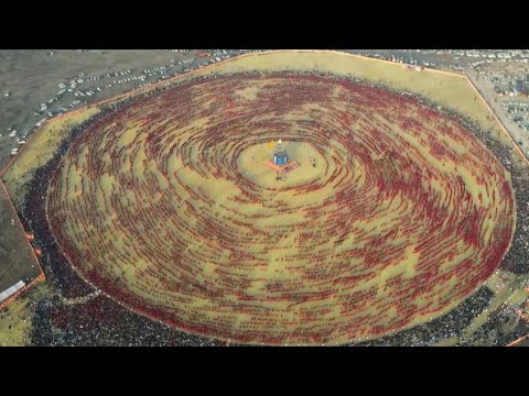 Thousands of Women Weave Giant Human Circles in India | VOA News