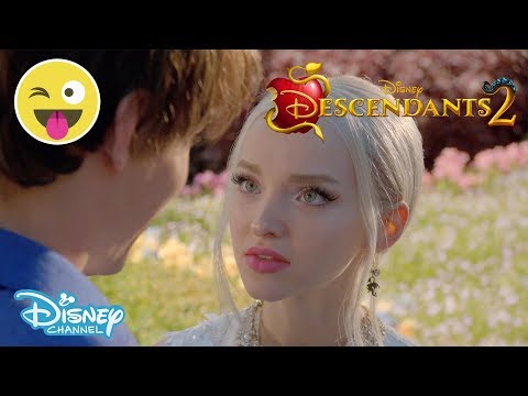 Descendants 2 | No Paparazzi ? | Disney Channel UK