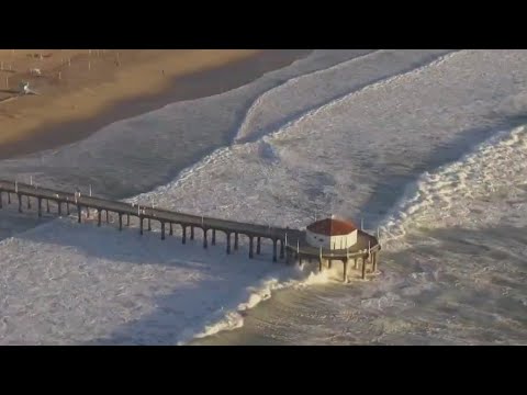 High surf causes flooding in Orange County