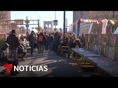 Vendedores ambulantes reaccionan a su desalojo del puente de Brooklyn: &quot;No sabemos d&oacute;nde ir&quot;