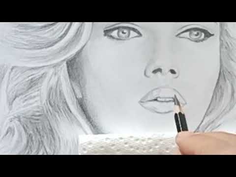 Drawing the Lips of Scarlett Johansson in pencil