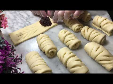 Home made bread that I never get tired of making! Easy recipe and so tasty!