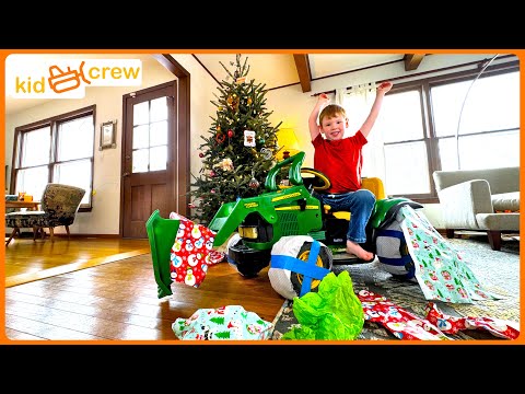 Christmas cleanup with kids ride on Tractor and water trailer inside. Educational | Kid Crew