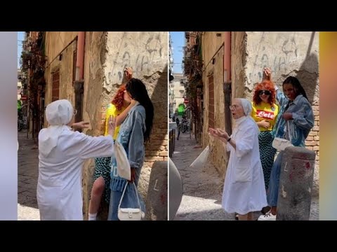 A Napoli una suora ha diviso due modelle mentre si baciavano su un set fotografico