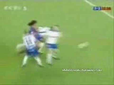 RONALDINHO BEST PLAYER  2005