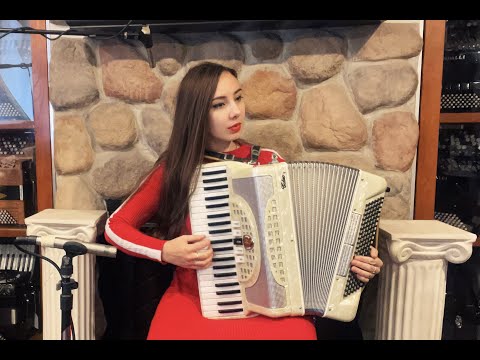 6574 - Ivory Crucianelli Video Piano Accordion LM 41 120 $599