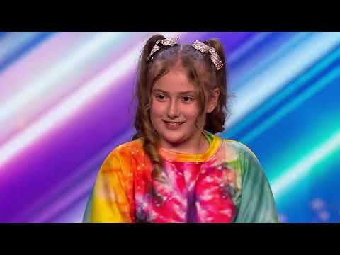 AMAZING 9 YEAR OLD IMMI DAVIS SINGS I PUT A SPELL ON YOU FULL PERFORMANCE