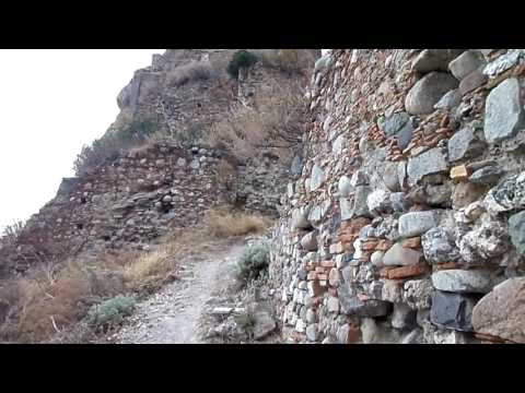 Pentedattilo: viaggio nel borgo fantasma toccato dal diavolo