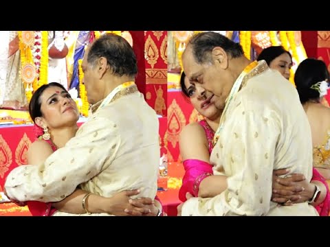 Emotional Kajol HUGS Uncle At Durga Puja 2023