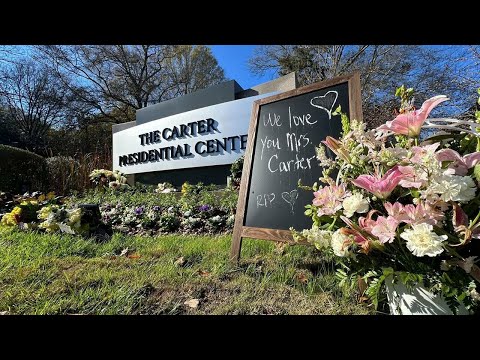 Former First Lady Rosalynn Carter lies in repose