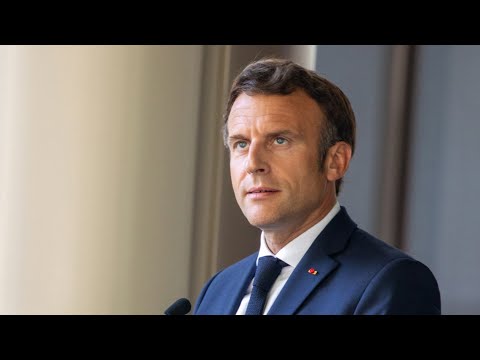 Emmanuel Macron fatigu&eacute;, des minstres qui ne d&eacute;missionnent plus