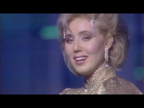 Lepa Brena - Nezna zena - Novogodisnji Show Program - (RTB 1984/85)