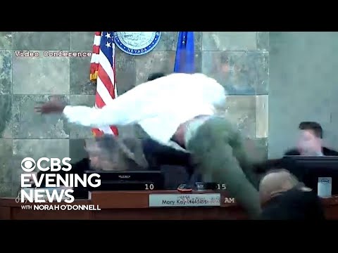 Man attacks judge in Las Vegas courtroom