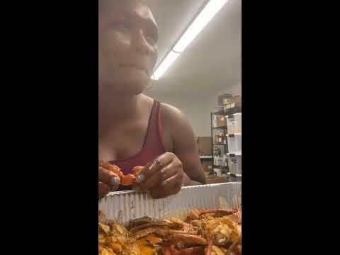 Tutorial on how to eat fried crabs.