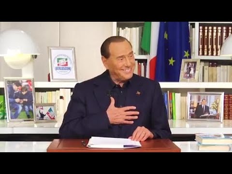 Berlusconi e lo sketch sui social: &amp;laquo;Vota comunista...ah no, Forza Italia&amp;raquo;