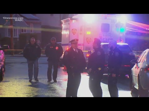 Stabbing in New York leaves 4 dead, 2 officers injured