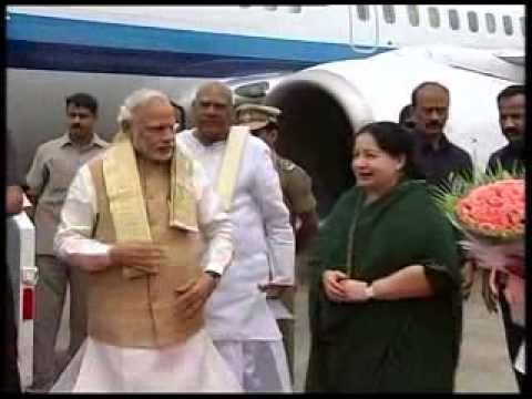 PM Modi at Chennai airport with CM Jayalalithaa