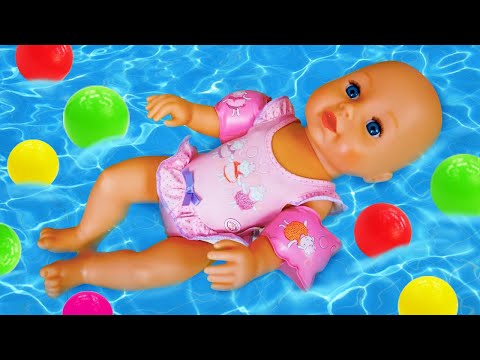 La vie de Baby Born Annabelle. Jeux &eacute;ducatifs pour enfants avec poupons.